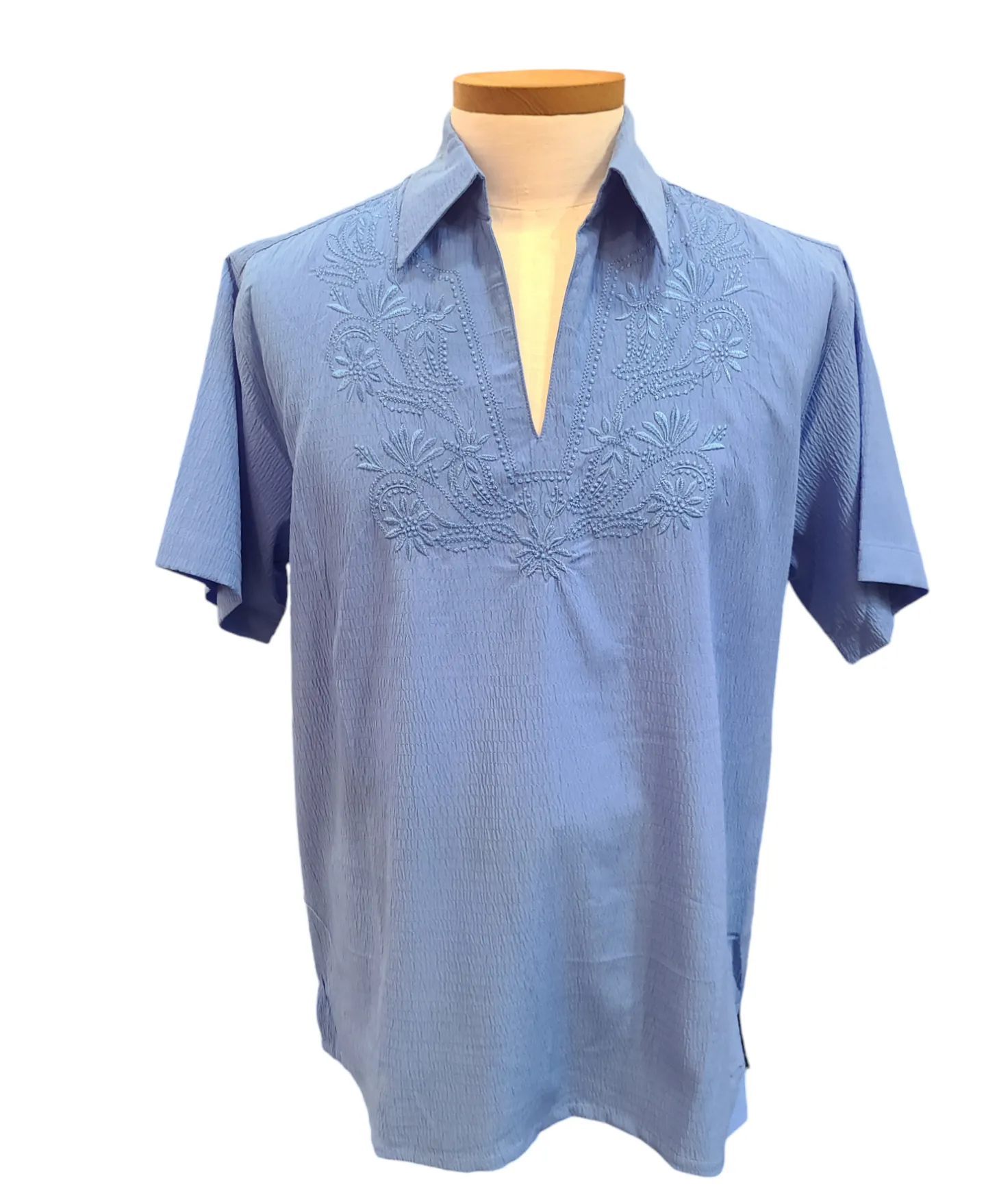 Bagazio Short Sleeves V Neck shirt with embroidery