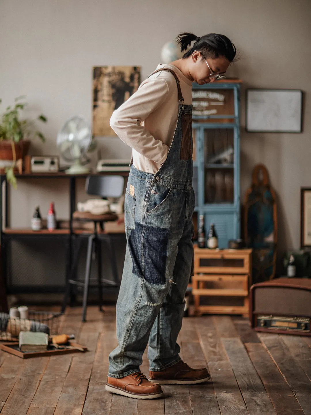 DISTRESSED DENIM OVERALLS CONTRAST-POCKET DUNGAREES