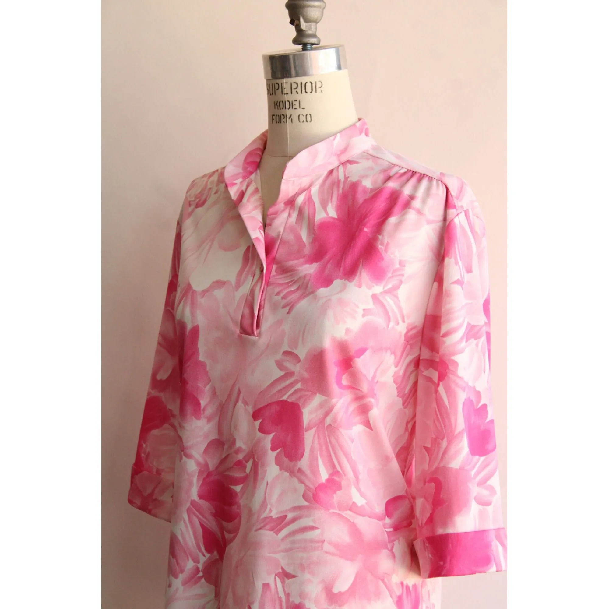 Vintage 1960s Ro-Vel Pink And White Floral Print Top