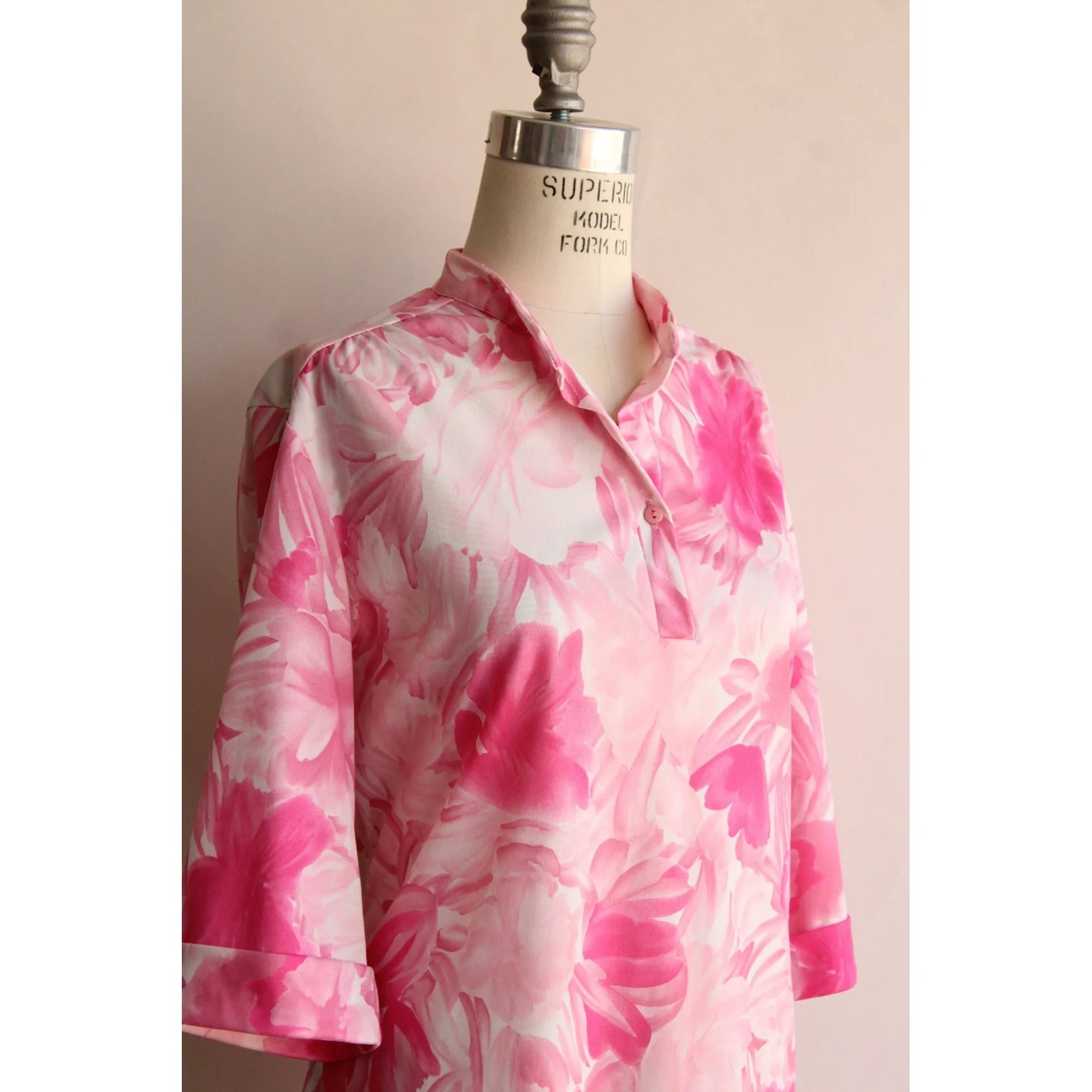 Vintage 1960s Ro-Vel Pink And White Floral Print Top